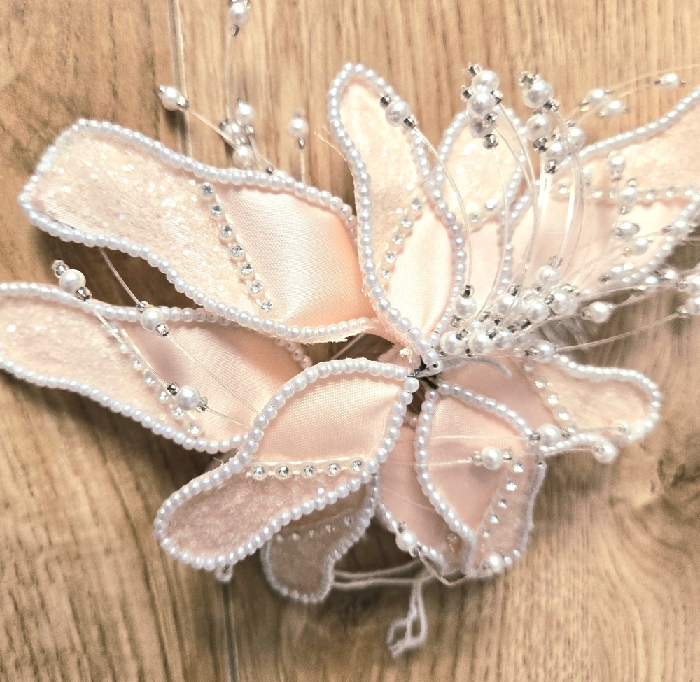 VINTAGE ❤️Bridal Head Comb (NEW, Never Worn) Handmade in CANADA🇨🇦